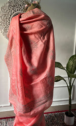 将图像加载到图库查看器中， Women's Lakhnavi Handcrafted Tussar Silk Chikankari Saree - HONC0313444