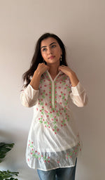 Load image into Gallery viewer, Sophia Women's Lakhnavi Handcrafted Mul Chanderi Chikankari Top - HONC0372855