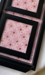 将图像加载到图库查看器中， Handcrafted Chikankari Tray with Two Coasters – Wooden Frame - HONC0295553
