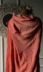 将图像加载到图库查看器中， Women&#39;s Lakhnavi Handcrafted Viscose Georgette Chikankari Saree - HONC0318167
