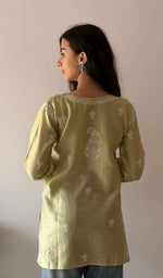 将图像加载到图库查看器中， Women's Lakhnavi Handcrafted Mul Chanderi Chikankari Top - HONC0329102