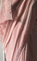 将图像加载到图库查看器中， Women's Lakhnavi Handcrafted Viscose Georgette Chikankari Saree - HONC0329021