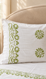 Lakhnavi Handcrafted Cotton Chikankari Bedsheet Set - HONC0394527