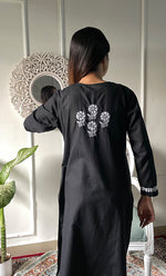 Load image into Gallery viewer, Women's Lucknowi Handcrafted Cotton Chikankari Kurti - HONC0330822