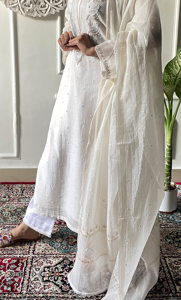 Women's Lakhnavi Handcrafted Mul Chanderi Chikankari Stitched Kurta, Dupatta And Pant Set - HONC0323124