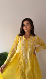 Load image into Gallery viewer, Fariah Women's Lucknowi Handcrafted Mul Chanderi Chikankari Kurti - HONC0264995