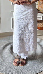 将图像加载到图库查看器中， Yashvi Women's Lakhnavi Handcrafted Cotton Chikankari Kurti - HONC0349147