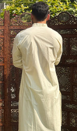Load image into Gallery viewer, Men&#39;s Lucknowi Handcrafted Cotton Chikankari Kurta - HONC0115507
