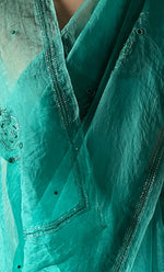 将图像加载到图库查看器中， Women's Lucknowi Handcrafted Pure Organza Silk Chikankari Saree - HONC0321769