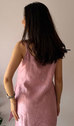 将图像加载到图库查看器中， Amreena Women's Lakhnavi Handcrafted Chanderi Silk Chikankari Top And Pant Set - HONC0373522