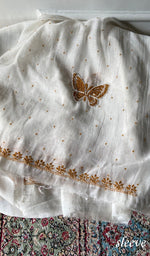 Load image into Gallery viewer, Titlee Women's Lakhnavi Handcrafted Mul Chanderi Kurta And Dupatta Set - HONC0378406