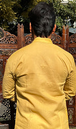 Load image into Gallery viewer, Men's Lucknowi Handcrafted Cotton Chikankari Kurta - HONC02606670