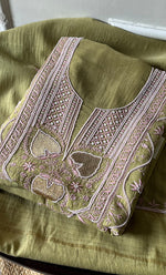 Load image into Gallery viewer, Mehr Women&#39;s Lakhnavi Handcrafted Maheshwari Mul Chanderi Kurta And Dupatta Set- HONC0294448
