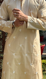 Load image into Gallery viewer, Men&#39;s Lucknowi Handcrafted Cotton Chikankari Kurta - HONC0126750
