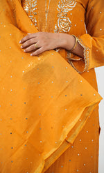 将图像加载到图库查看器中， Shanaya Women&#39;s Lakhnavi Handcrafted Mul Chanderi Chikankari Stitched Kurta, Dupatta And Pant Set - HONC0322418
