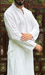 Load image into Gallery viewer, Men&#39;s Lucknowi Handcrafted Cotton Chikankari Kurta - HONC0253043
