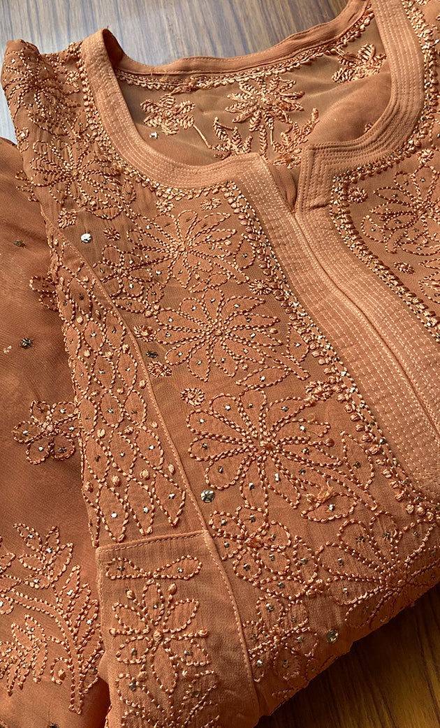 Lucknowi Chikankari kurtas