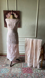 将图像加载到图库查看器中， Mahira Women's Lakhnavi Handcrafted Mul Chanderi Unstitched Chikankari Full Suit - HONC0355229