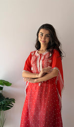 将图像加载到图库查看器中， Pragya Women's Lucknowi Handcrafted Mul chanderi Chikankari Kaftan - HONC0459878