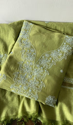 The folded set again, gala and placket in view