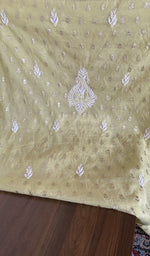 Dupatta border detail