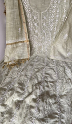 Dupatta laid over the kurta, cotton