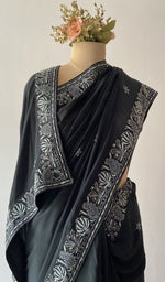Allover very fine do taar chikankari across the pallu