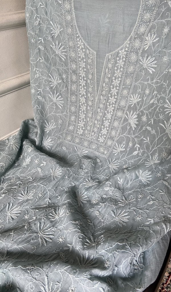 Border and hem of the grey pure mul chanderi