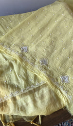 Load image into Gallery viewer, Close up of the thread work