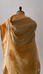 The saree end and its finish