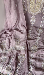 The dupatta, corner and border