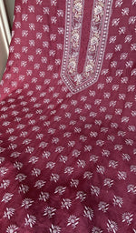 Do taar jaaldar chikankari on the magenta munga silk