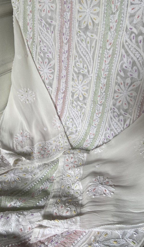 border and hem of the dupatta