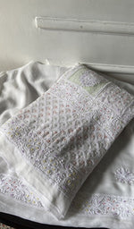将图像加载到图库查看器中， folded stack, kurta with the dupatta