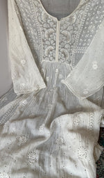 Mukaish catching the light on the fabric