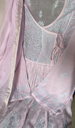 The dupatta, corner and border