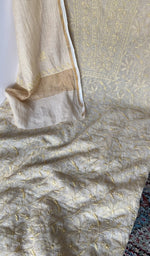 Do taar and teen taar jaaldar chikankari with zari haath ki across the body of the kurta piece
