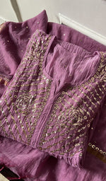 The folded set again, gala and placket in view