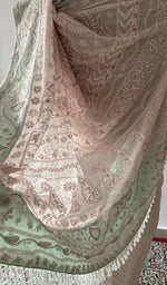 Pallu edge