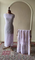 Lilac mul chanderi set on the mannequin with its dupatta