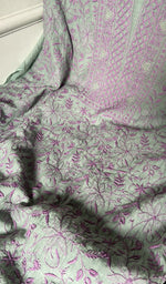 close view of the do taar and teen taar jaaldar chikankari with fine zari haath ki jaali