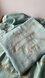 The folded set again, gala and placket in view