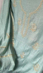 The dupatta, corner and border