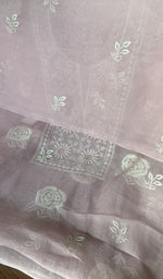 Dupatta border detail