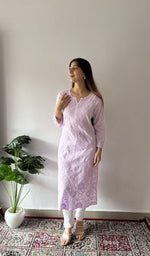 Fine jaaldar chikankari with haath ki jaali across the yoke