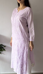 Sleeve and hem detail
