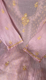 Hem and border of the pink dupatta