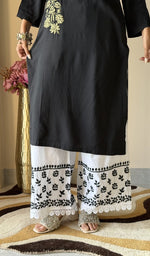 White cotton palazzo on the model