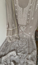 Mukaish catching the light on the fabric