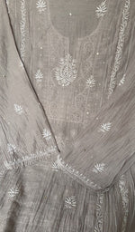 The dupatta, corner and border